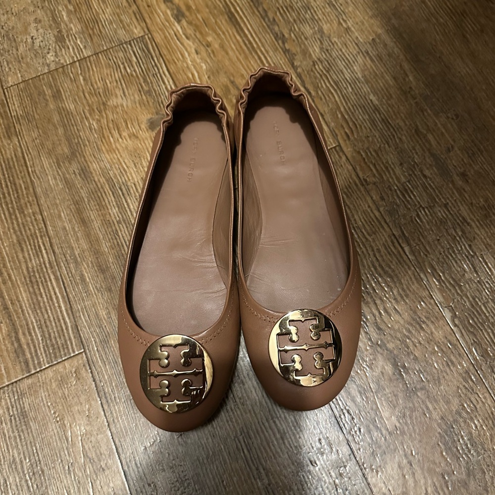 Tory Burch Tan Leather Flats with Gold Logo